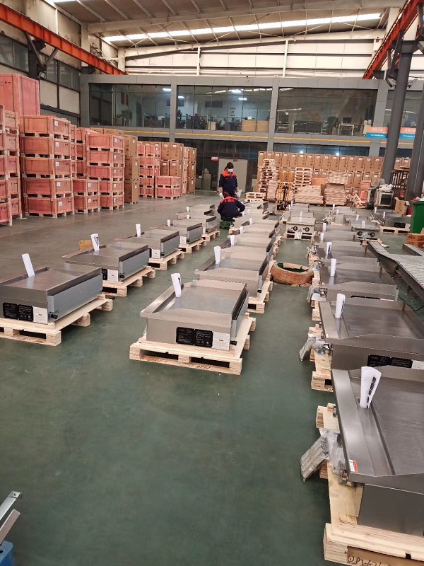 Heavy Equipment Kitchen - 36 Inch 3 Burners Commercial Griddle,