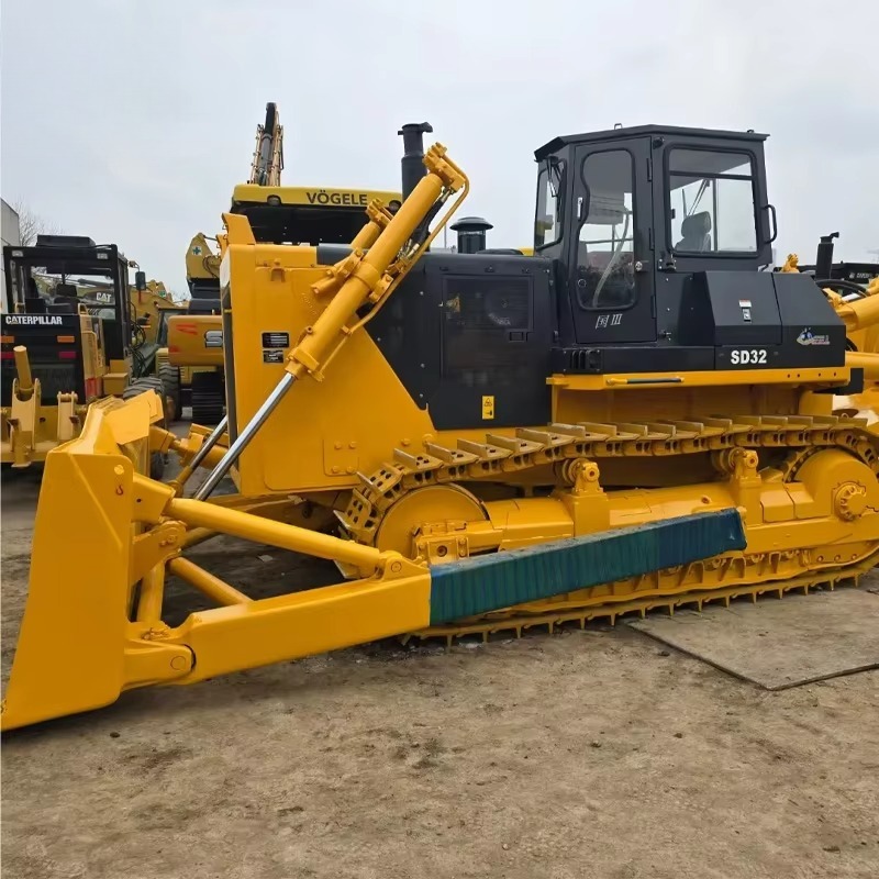 Tracked Bulldozer SEM818F 180H - đánh giá và giá Heavy Equipment In Construction
